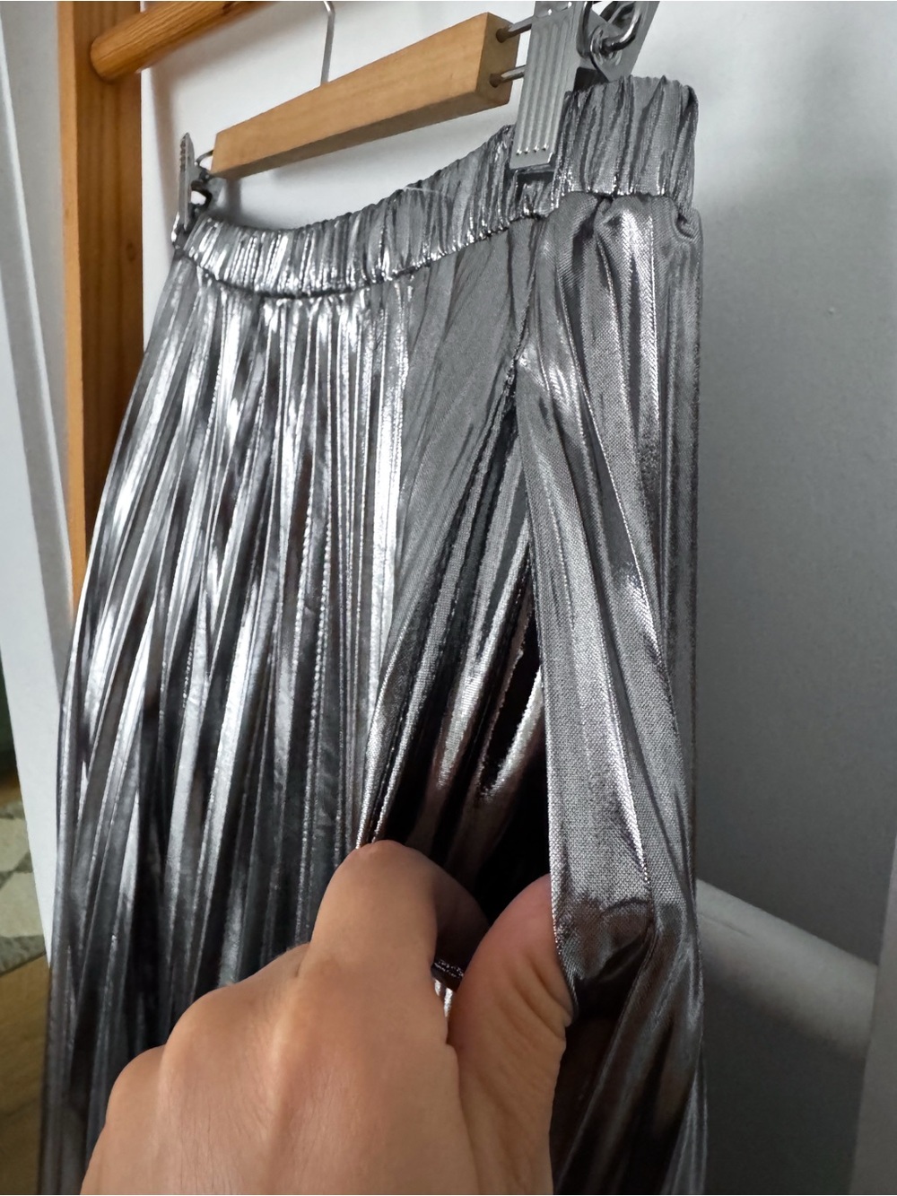 Dressed In Lala Metallic Pleated Midi Skirt in Sterling Silver - Picture 8 of 15